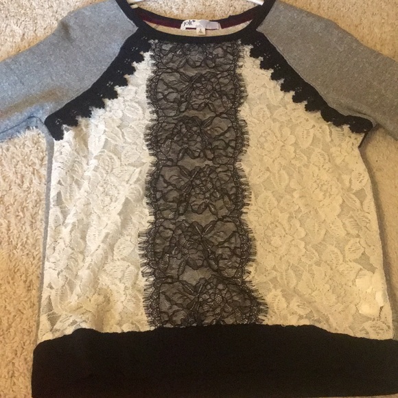Lace Design Crew Neck - Picture 4 of 5